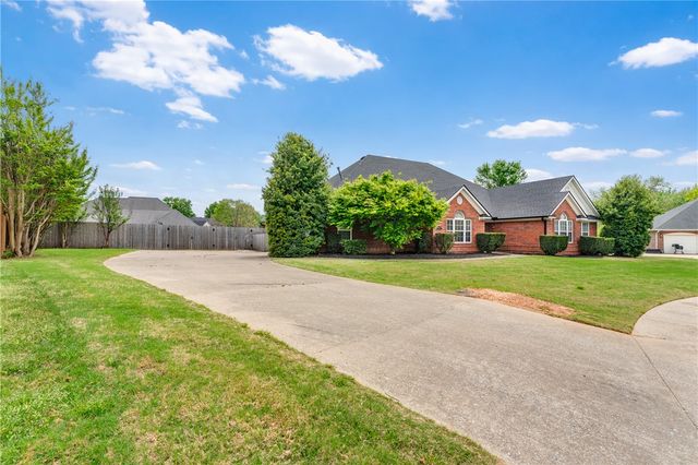 3815 Compton Place, Springdale, AR 72762