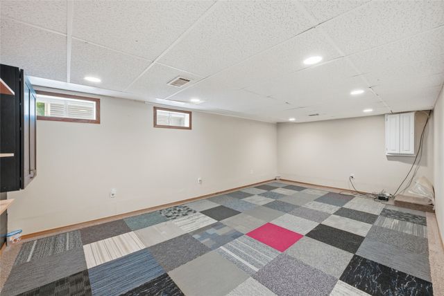 410 NE Crestmoor Place, Ankeny, IA 50021