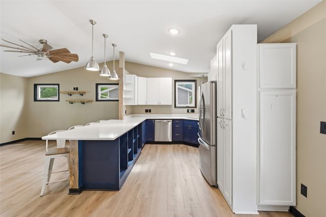410 NE Crestmoor Place, Ankeny, IA 50021