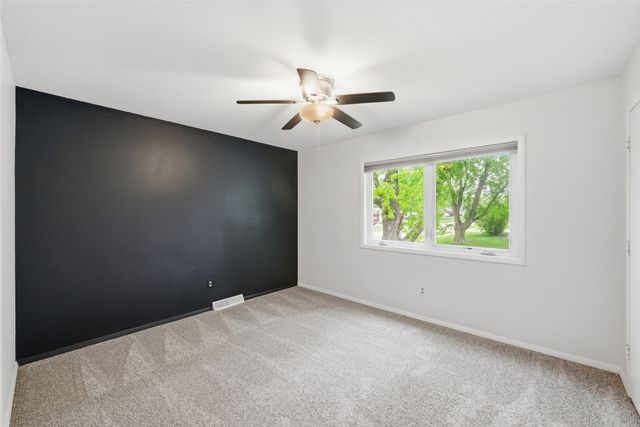 410 NE Crestmoor Place, Ankeny, IA 50021