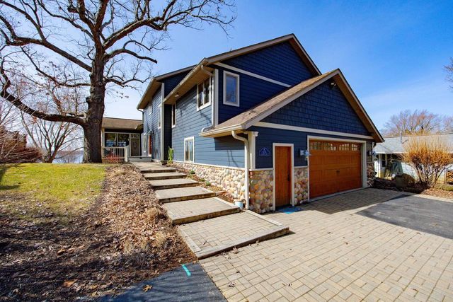 N4235 HILLSIDE Lane, Cambridge, WI 53523