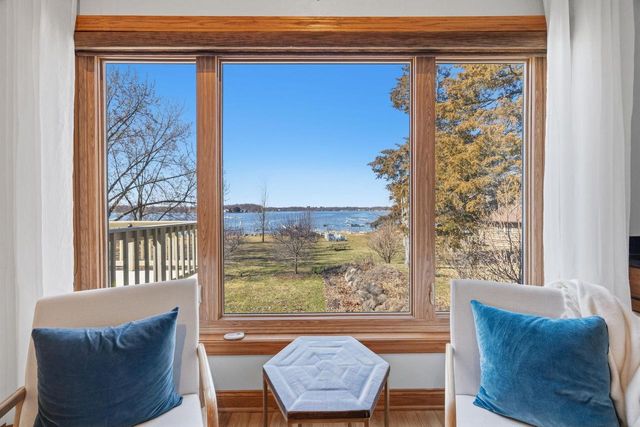 N4235 HILLSIDE Lane, Cambridge, WI 53523