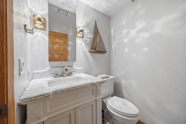 N4235 HILLSIDE Lane, Cambridge, WI 53523