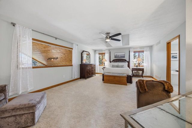 N4235 HILLSIDE Lane, Cambridge, WI 53523