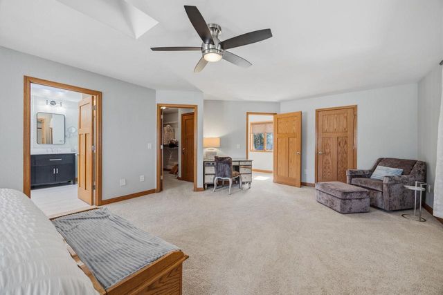 N4235 HILLSIDE Lane, Cambridge, WI 53523