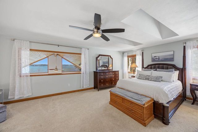 N4235 HILLSIDE Lane, Cambridge, WI 53523