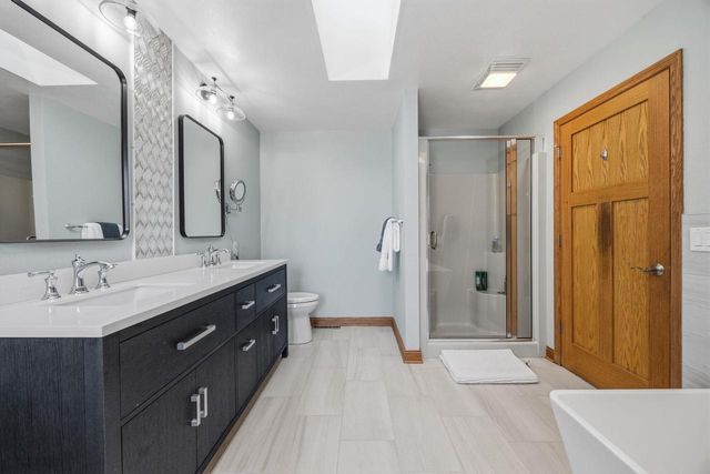 N4235 HILLSIDE Lane, Cambridge, WI 53523