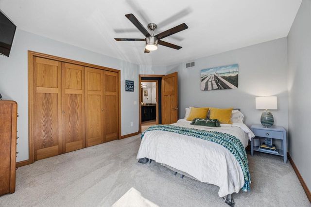 N4235 HILLSIDE Lane, Cambridge, WI 53523