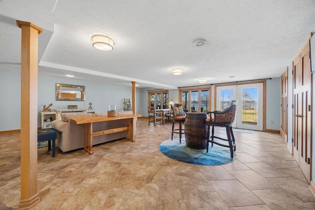 N4235 HILLSIDE Lane, Cambridge, WI 53523