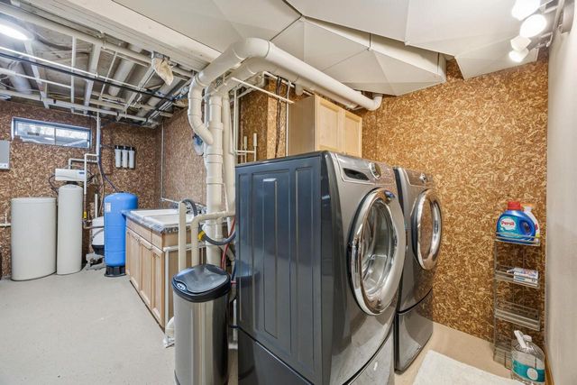 N4235 HILLSIDE Lane, Cambridge, WI 53523