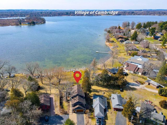 N4235 HILLSIDE Lane, Cambridge, WI 53523