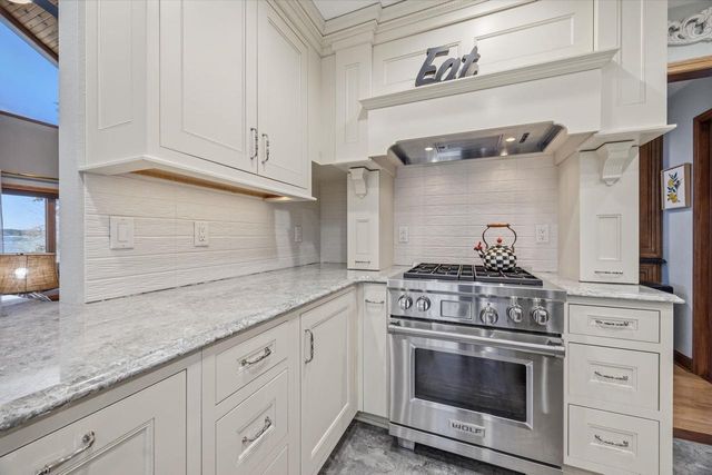 N4235 HILLSIDE Lane, Cambridge, WI 53523