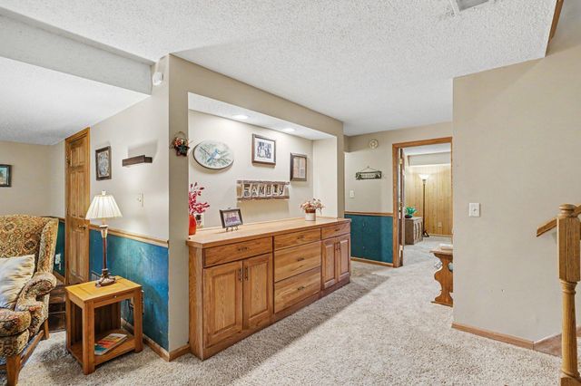 12405 Villaburne Drive, Burnsville, MN 55337