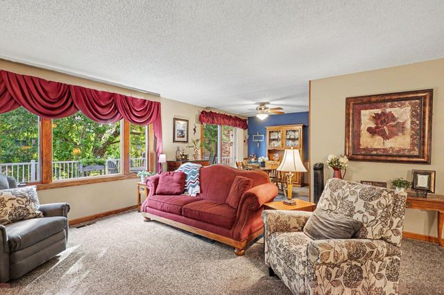 12405 Villaburne Drive, Burnsville, MN 55337