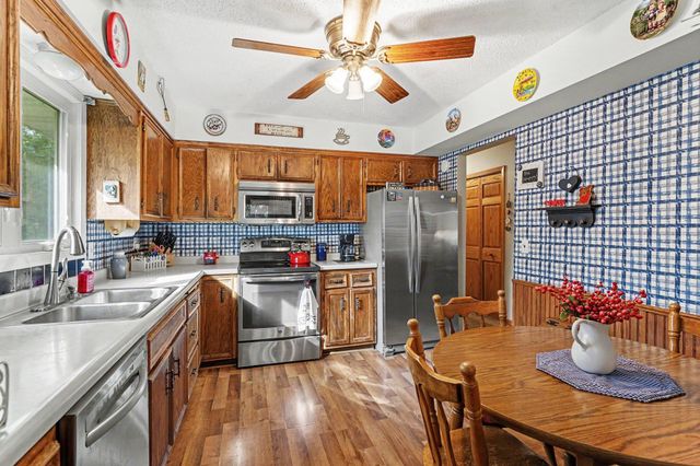 12405 Villaburne Drive, Burnsville, MN 55337