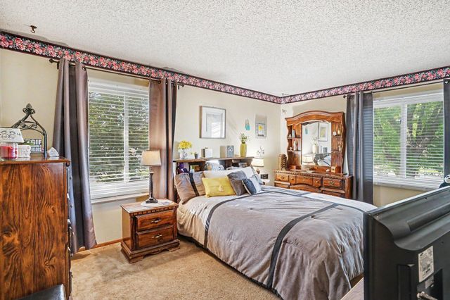 12405 Villaburne Drive, Burnsville, MN 55337