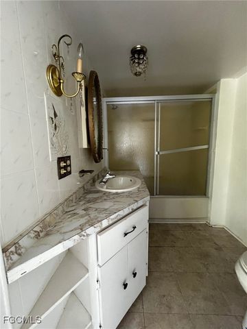 248 Flame LN, North Fort Myers, FL 33917