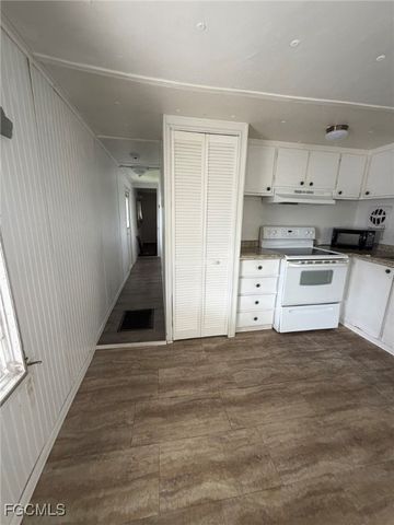 248 Flame LN, North Fort Myers, FL 33917