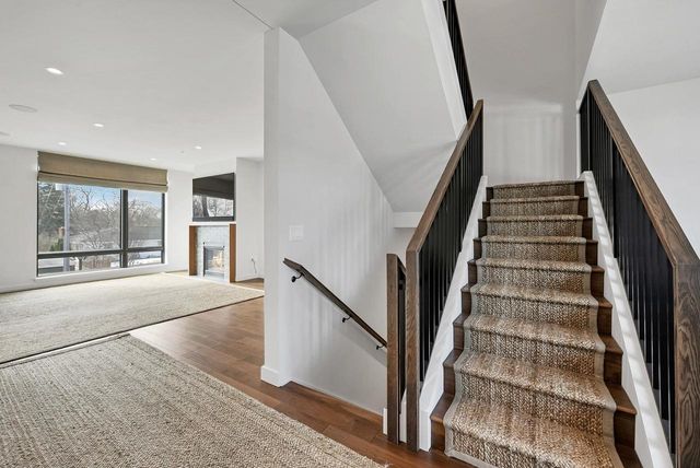 1077 BROOKWOOD DRIVE, Green Bay, WI 54304