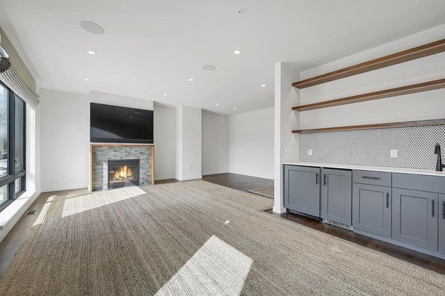 1077 BROOKWOOD DRIVE, Green Bay, WI 54304