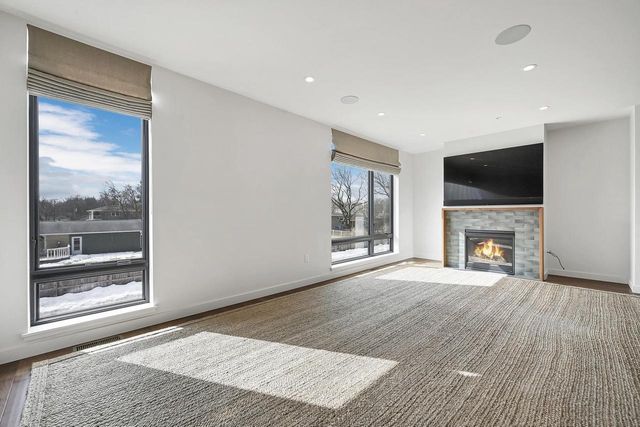 1077 BROOKWOOD DRIVE, Green Bay, WI 54304
