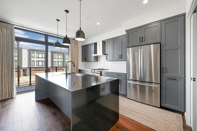1077 BROOKWOOD DRIVE, Green Bay, WI 54304