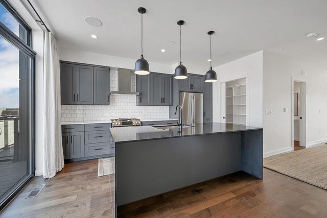 1077 BROOKWOOD DRIVE, Green Bay, WI 54304