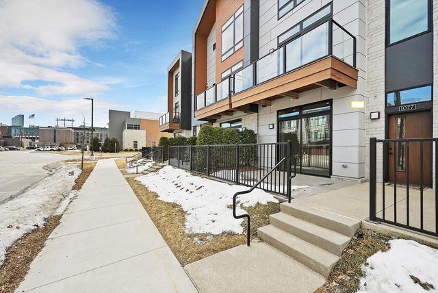 1077 BROOKWOOD DRIVE, Green Bay, WI 54304
