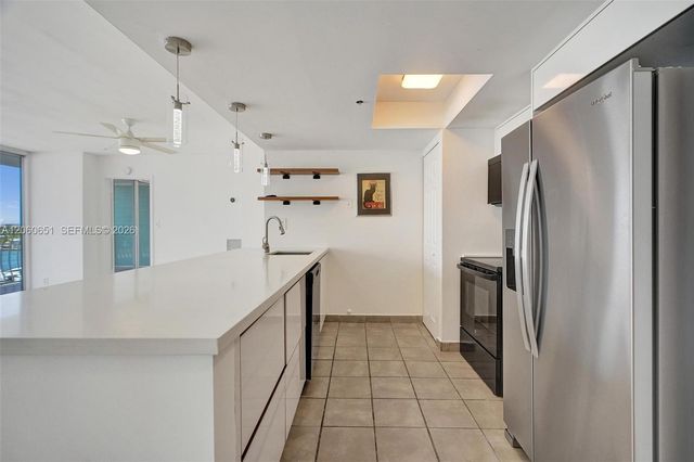 7601 E Treasure Drive 717, North Bay Village, FL 33141