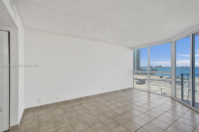 7601 E Treasure Drive 717, North Bay Village, FL 33141