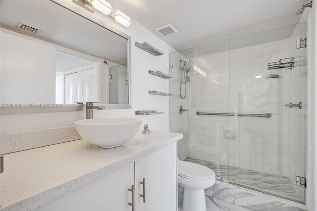 7601 E Treasure Drive 717, North Bay Village, FL 33141
