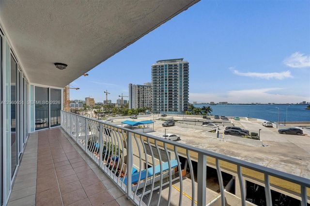 7601 E Treasure Drive 717, North Bay Village, FL 33141