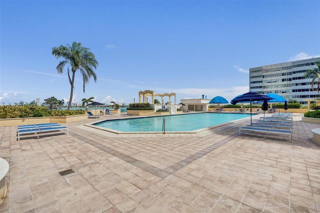 7601 E Treasure Drive 717, North Bay Village, FL 33141