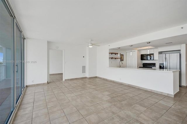 7601 E Treasure Drive 717, North Bay Village, FL 33141