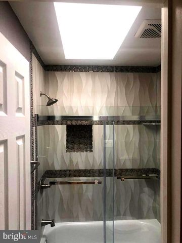 4011 SOUTHEND RD, Rockville, MD 20853