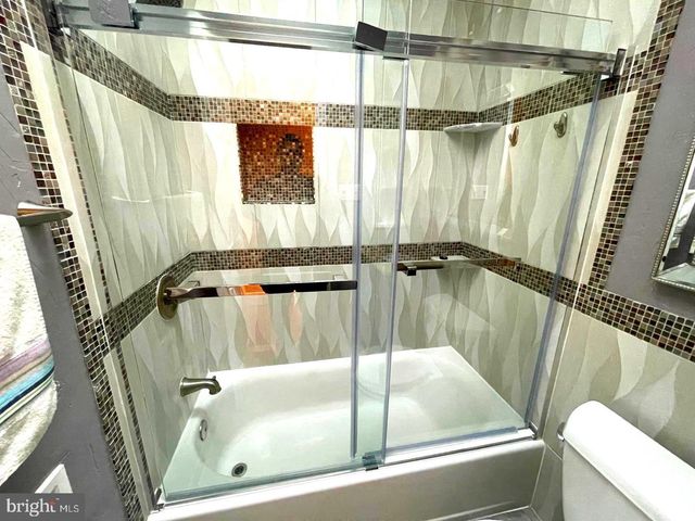 4011 SOUTHEND RD, Rockville, MD 20853