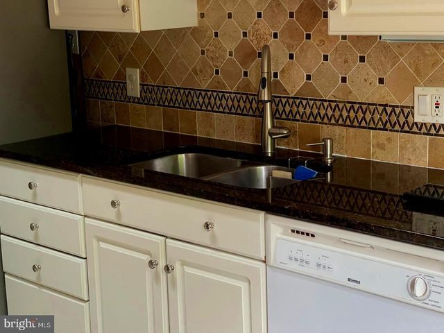 4011 SOUTHEND RD, Rockville, MD 20853