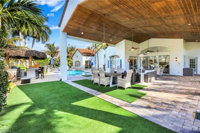 4401 Pond Apple DR S, Naples, FL 34119