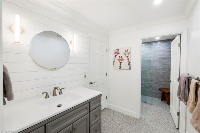 4401 Pond Apple DR S, Naples, FL 34119