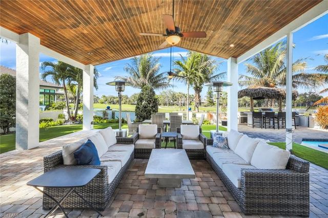 4401 Pond Apple DR S, Naples, FL 34119