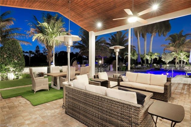 4401 Pond Apple DR S, Naples, FL 34119