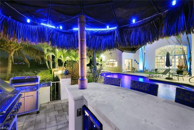 4401 Pond Apple DR S, Naples, FL 34119