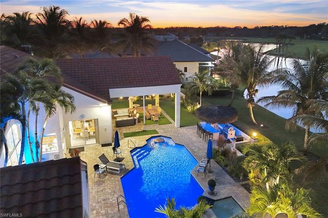 4401 Pond Apple DR S, Naples, FL 34119