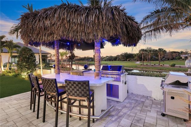 4401 Pond Apple DR S, Naples, FL 34119