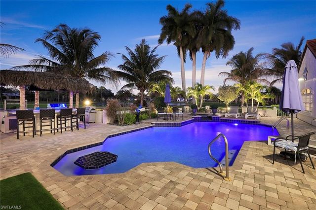 4401 Pond Apple DR S, Naples, FL 34119