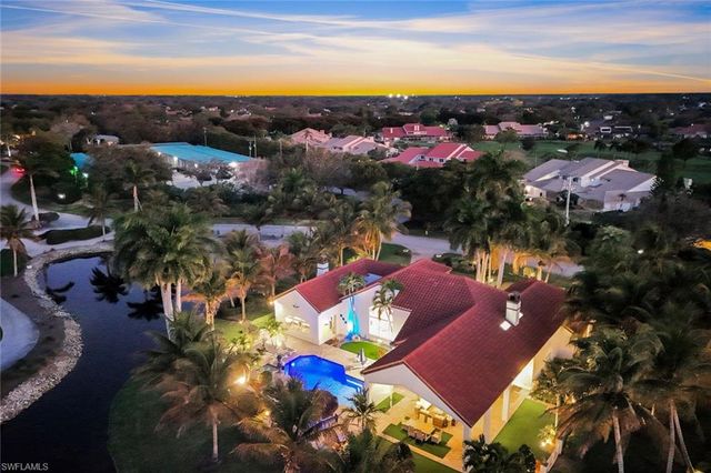 4401 Pond Apple DR S, Naples, FL 34119