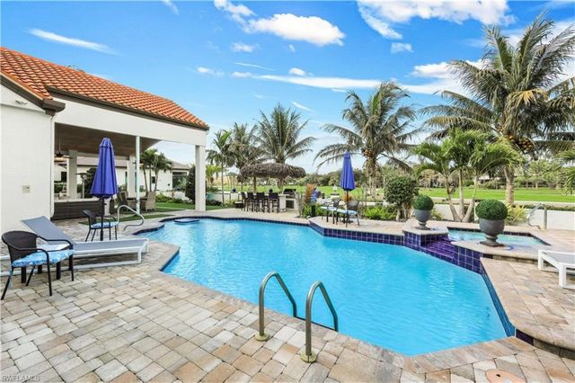 4401 Pond Apple DR S, Naples, FL 34119