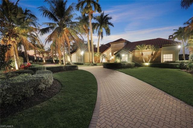 4401 Pond Apple DR S, Naples, FL 34119