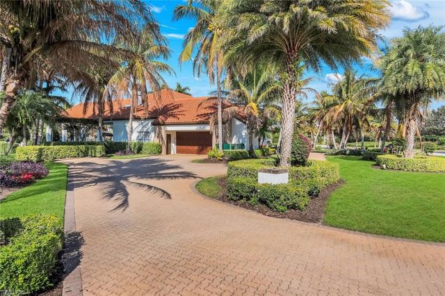 4401 Pond Apple DR S, Naples, FL 34119