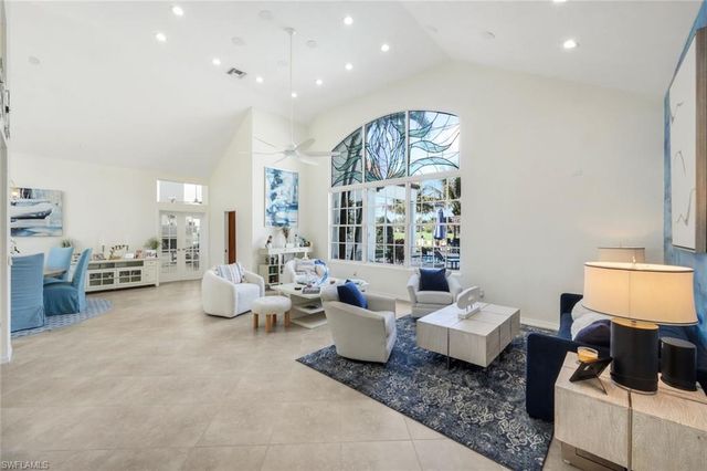 4401 Pond Apple DR S, Naples, FL 34119